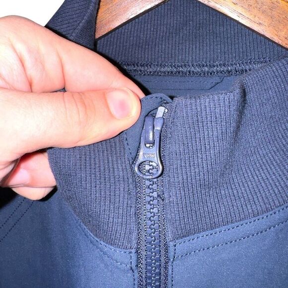 Outdoor Voices High Stride Jacket Sz L in Navy - Picture 4 of 11
